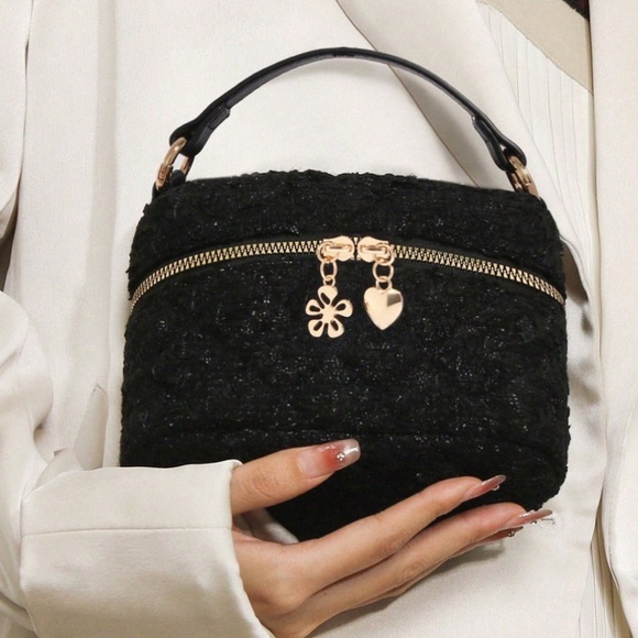 Classic Black Tweed Zip Shoulder Crossbody Bag - Picture 2 of 5